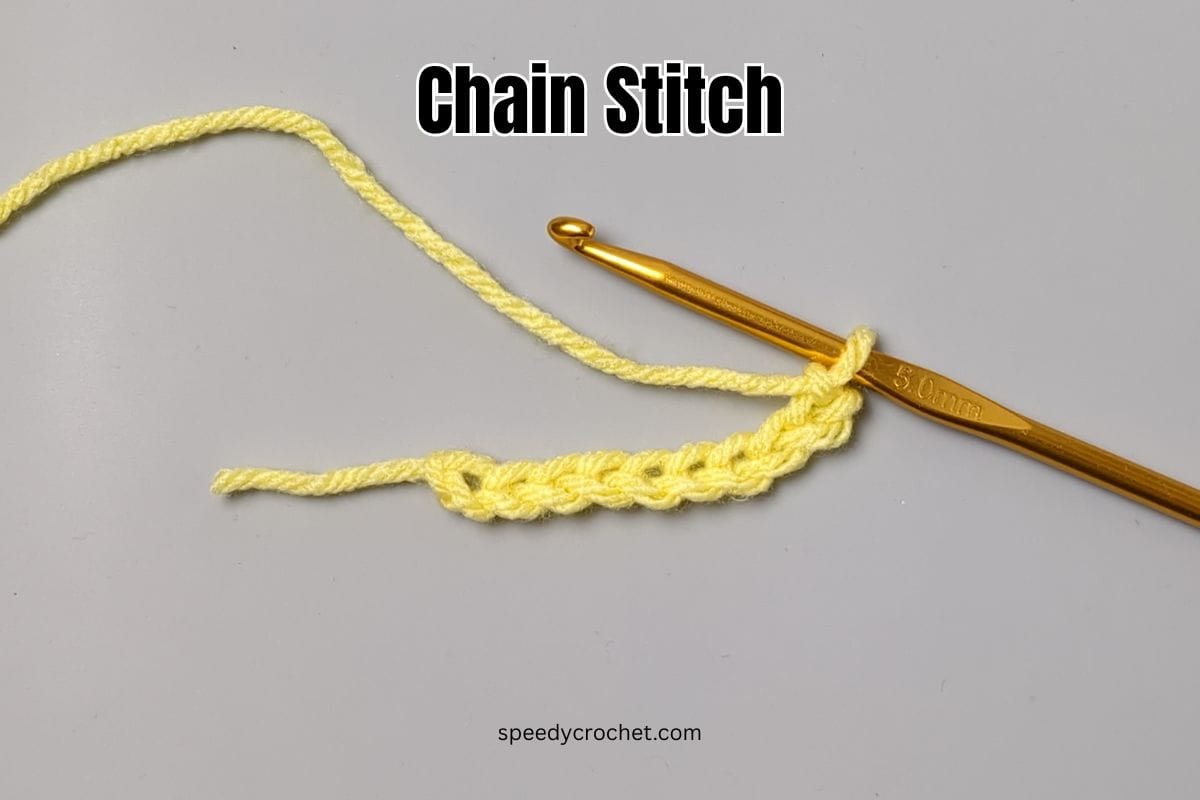 Chain stitches made in yellow yarn.