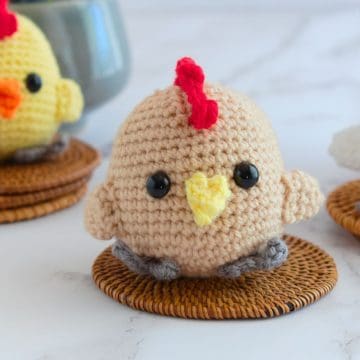 Chubby chicken crochet toy.