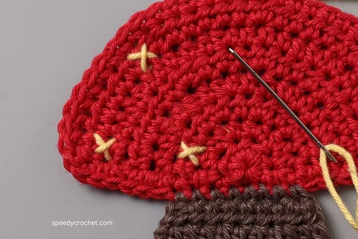 Decorations on mushroom coaster cap.